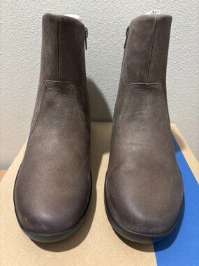 Clarks Suttyn Rae Women's Leather Wedge Ankle Boots